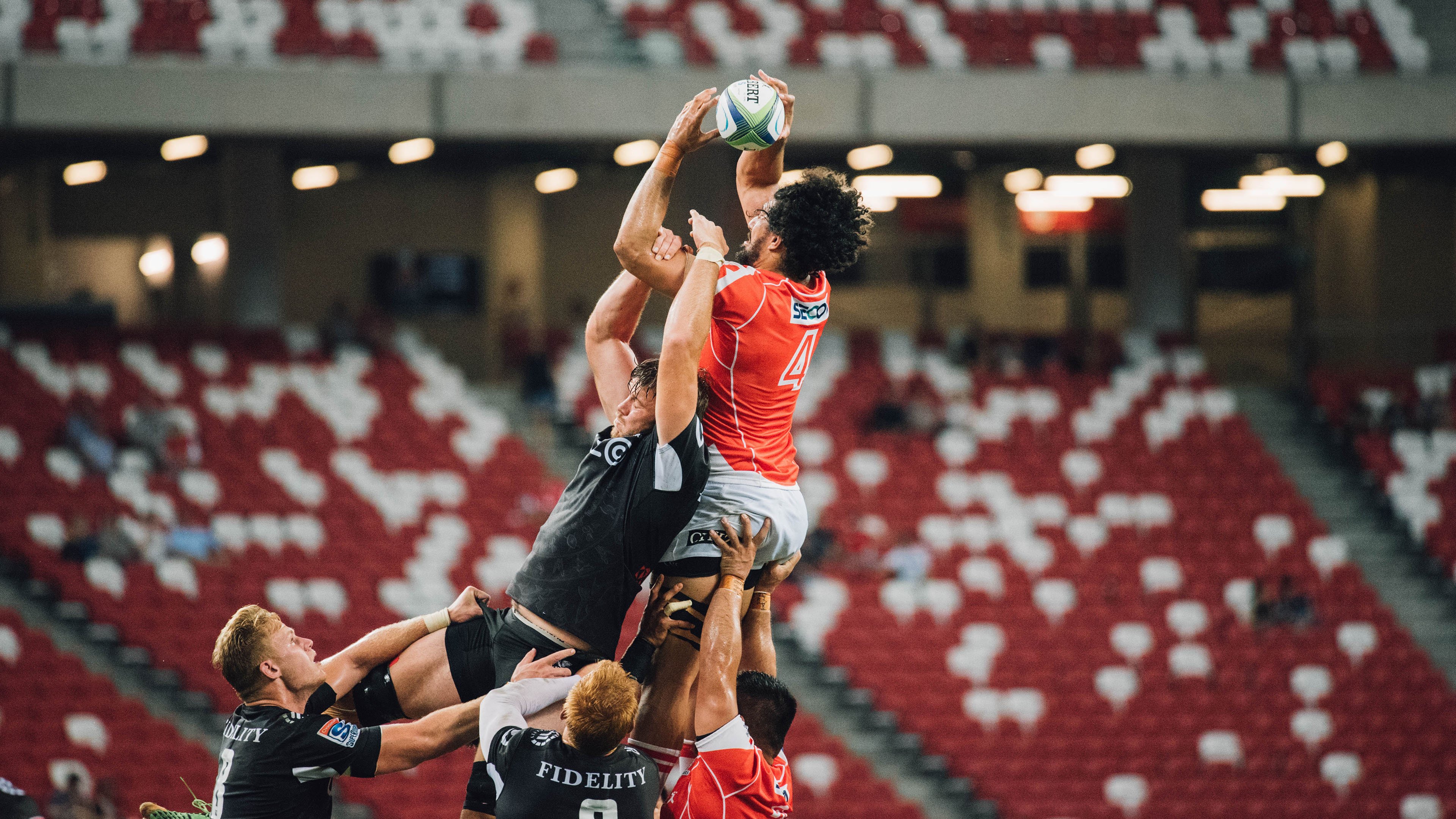 九游娱乐首页-赛道与绿茵的交响，F1揭幕战之夜与C罗的关键得分